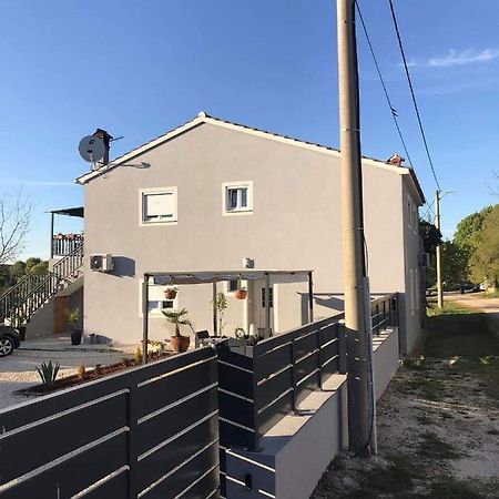 Apartmani Dokic Bale Ngoại thất bức ảnh