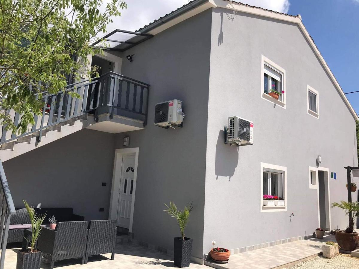 Apartmani Dokic Bale Ngoại thất bức ảnh