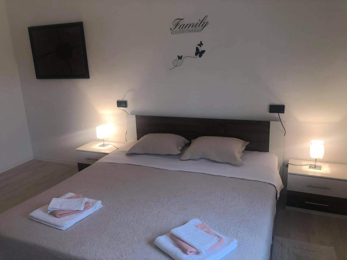 Apartmani Dokic Bale Ngoại thất bức ảnh